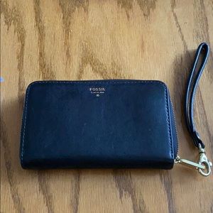 Fossil leather wristlet wallet